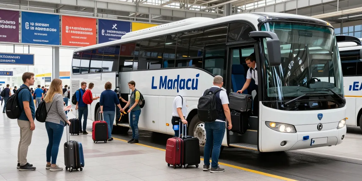 Transport internațional Moldova - pasageri și colete la un terminal aglomerat din Europa.